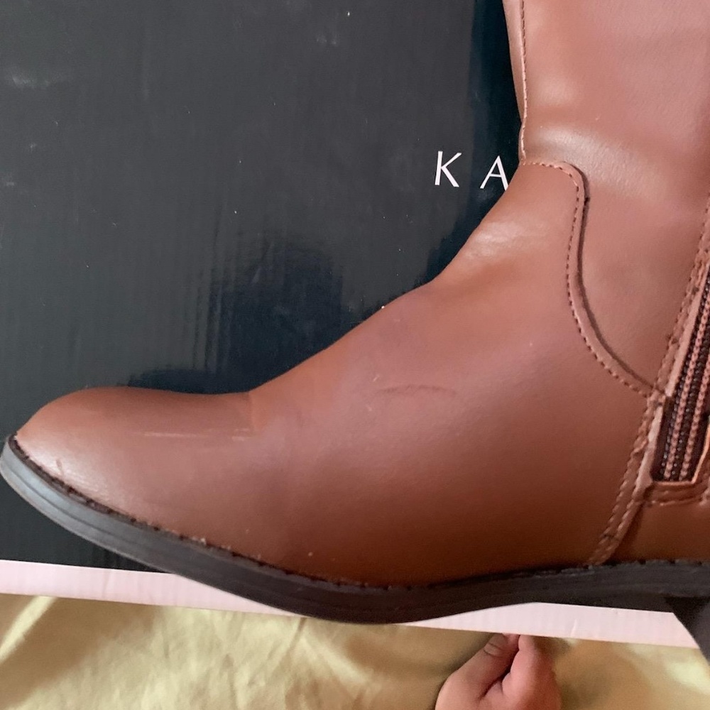 Boots - Picture 3 of 5